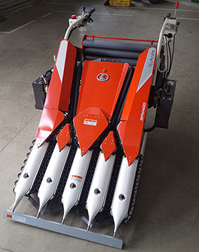 市販のほうれんそう収穫機