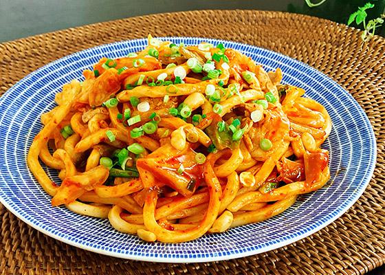 豚キムチ焼うどんのイメージ写真